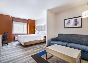 Holiday Inn Express & Suites Langley by IHG hotel thumbnail 7