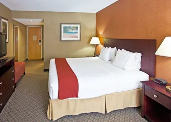 Holiday Inn Express Clearwater East - Icot Center by IHG hotel thumbnail 6