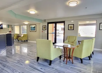 Olympic Inn & Suites hotel thumbnail 5