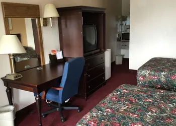 Belmont Inn & Suites hotel thumbnail 5