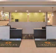 La Quinta Inn & Suites by Wyndham Indianapolis South hotel detail image 5
