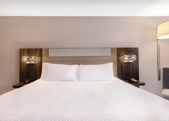 Holiday Inn Express & Suites Moab by IHG hotel thumbnail 6