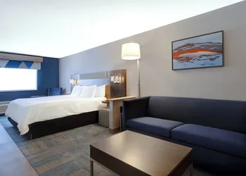 Holiday Inn Express & Suites Moab by IHG hotel thumbnail 7