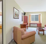 Microtel Inn & Suites by Wyndham Gassaway/Sutton hotel detail image 4