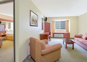 Microtel Inn & Suites by Wyndham Gassaway/Sutton hotel thumbnail 4