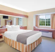 Microtel Inn & Suites by Wyndham Gassaway/Sutton hotel detail image 5