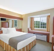 Microtel Inn & Suites by Wyndham Gassaway/Sutton hotel detail image 7