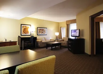 Holiday Inn Phoenix - Chandler by IHG hotel thumbnail 8