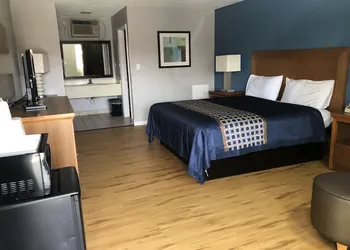 Relax Inn hotel thumbnail 5