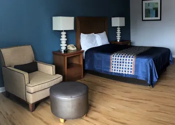 Relax Inn hotel thumbnail 6