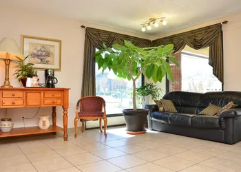 Canadas Best Value Inn Kelowna hotel thumbnail 3