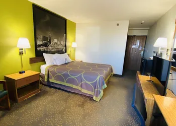 Super 8 by Wyndham Mokena/Frankfort /I-80 hotel thumbnail 5