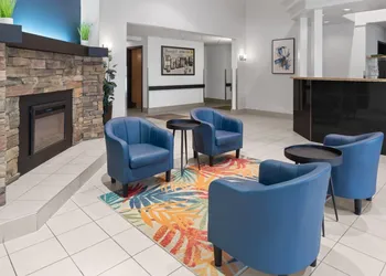 Super 8 by Wyndham Quebec City hotel thumbnail 3
