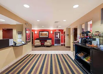 MainStay Suites Rochester South Mayo Clinic hotel thumbnail 3