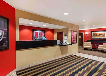 MainStay Suites Rochester South Mayo Clinic hotel thumbnail 5
