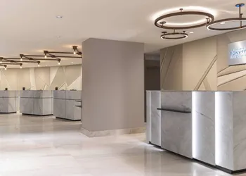 Chicago Marriott Downtown Magnificent Mile hotel thumbnail 6