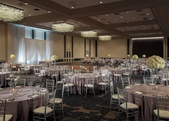 Chicago Marriott Downtown Magnificent Mile hotel thumbnail 7