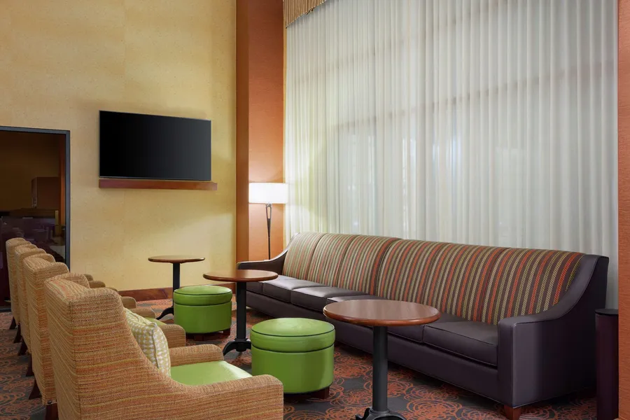 Hampton Inn & Suites Dallas-Mesquite hotel detail image 2