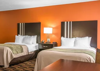 Comfort Inn Maumee - Perrysburg Area hotel thumbnail 8