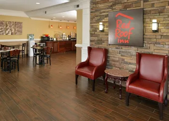 Red Roof Inn Dalton hotel thumbnail 2