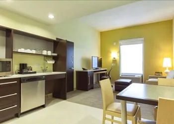 Home2 Suites by Hilton Rahway, NJ hotel thumbnail 4