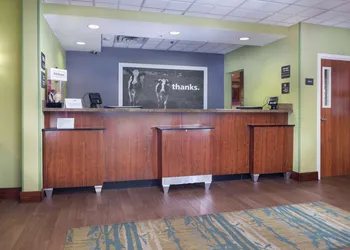 Hampton Inn Tulsa Broken Arrow hotel thumbnail 3