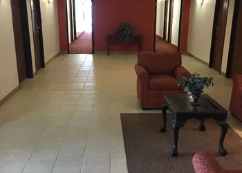 Luxury Inn & Suites hotel thumbnail 4