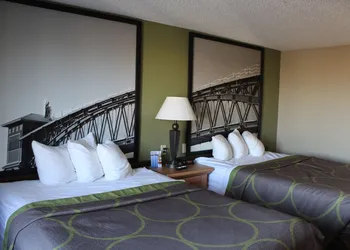 Super 8 by Wyndham Kearney hotel thumbnail 6