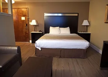 Travelodge by Wyndham Concord hotel thumbnail 2