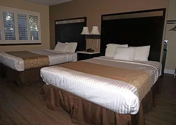 Travelodge by Wyndham Concord hotel thumbnail 5
