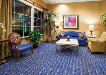 Holiday Inn & Suites Daytona Beach on the Ocean by IHG hotel thumbnail 3