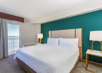 Holiday Inn & Suites Daytona Beach on the Ocean by IHG hotel thumbnail 8