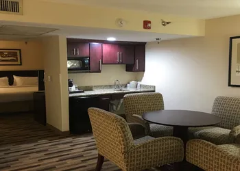 Holiday Inn Express Little Rock Airport by IHG hotel thumbnail 4