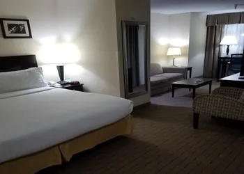 Holiday Inn Express Little Rock Airport by IHG hotel thumbnail 5
