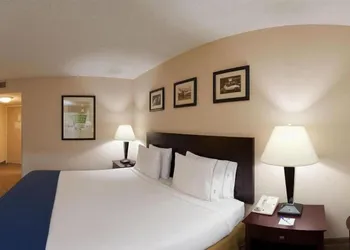 Holiday Inn Express Little Rock Airport by IHG hotel thumbnail 6