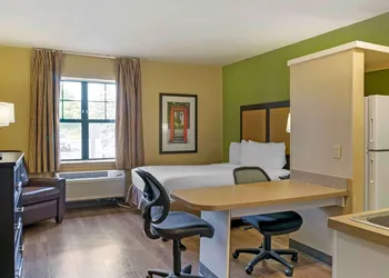 Extended Stay America Suites Detroit Madison Heights hotel thumbnail 6