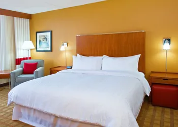 Four Points by Sheraton Winnipeg South hotel thumbnail 5