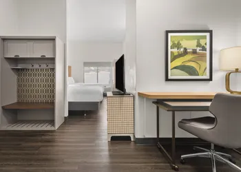 Holiday Inn & Suites Bothell by IHG hotel thumbnail 3