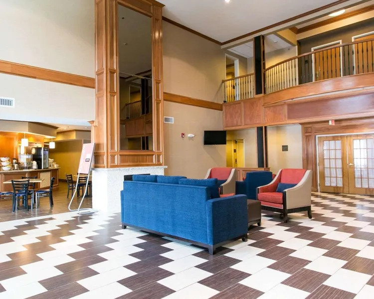 Comfort Suites Benton Harbor - St. Joseph hotel detail image 2