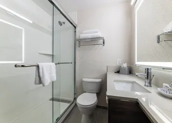 Holiday Inn Express Van Nuys by IHG hotel thumbnail 6