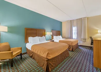 Quality Inn & Suites Sandusky hotel thumbnail 8