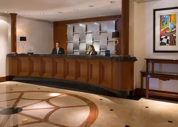 Hilton Chicago/Northbrook hotel thumbnail 2