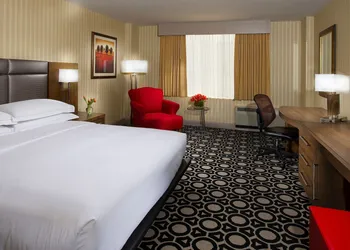 Hilton Chicago/Northbrook hotel thumbnail 6