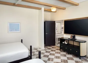 Casa Marina Key West, Curio Collection by Hilton hotel thumbnail 7