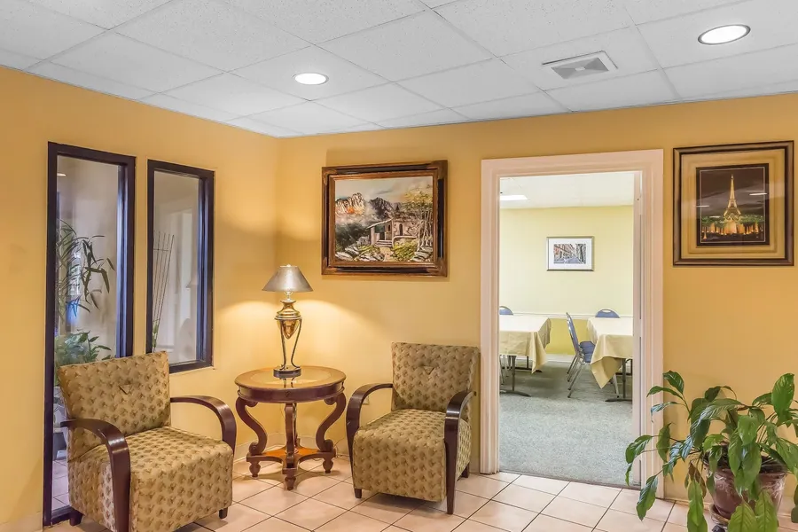 Quality Inn Calera I-65 exit 231 hotel detail image 2
