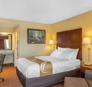 Quality Inn Calera I-65 exit 231 hotel detail image 7