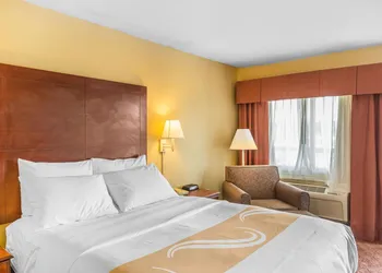 Quality Inn Calera I-65 exit 231 hotel thumbnail 8