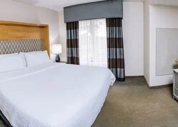 Holiday Inn & Suites Stockbridge/Atlanta I-75 by IHG hotel thumbnail 2