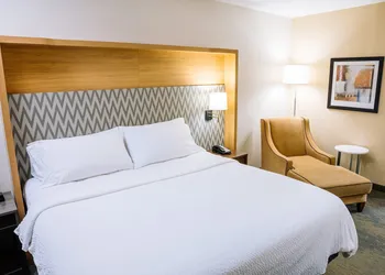 Holiday Inn & Suites Stockbridge/Atlanta I-75 by IHG hotel thumbnail 7