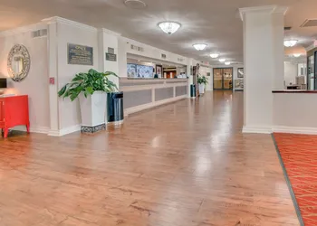 Clarion Hotel & Suites hotel thumbnail 3